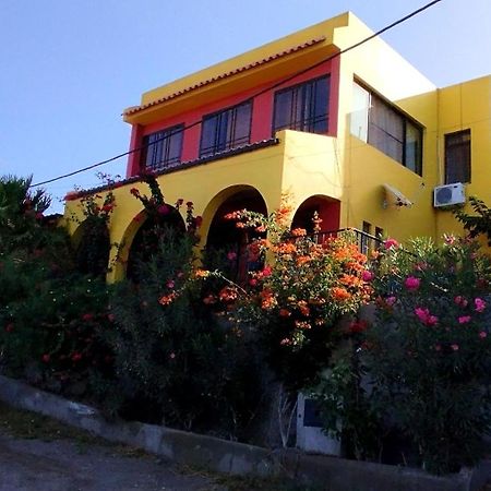 Rose'S Place Mindelo Esterno foto
