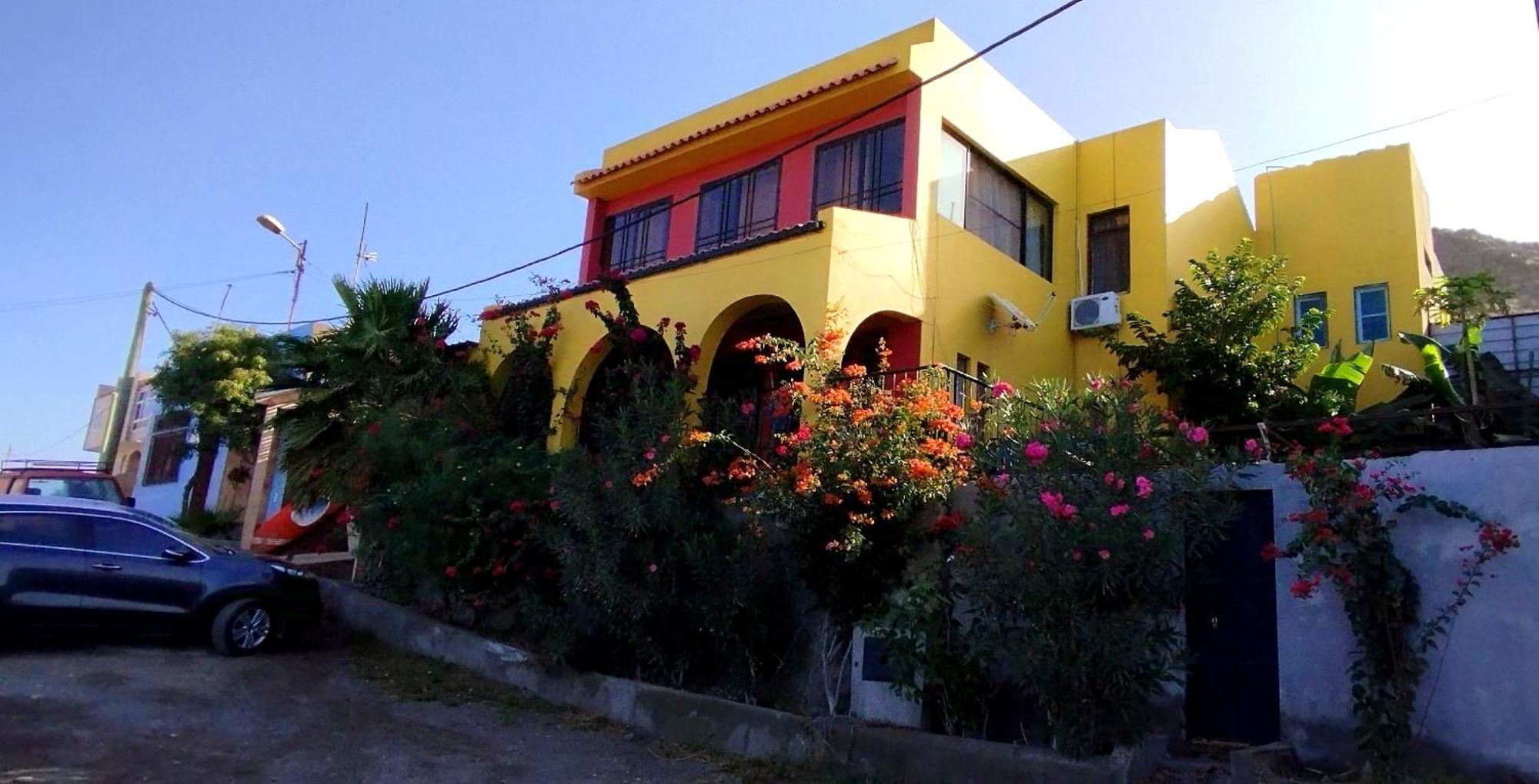Rose'S Place Mindelo Esterno foto